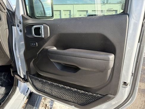 Used 2023 Jeep Wrangler Unlimited Rubicon 4xe w/ Cold Weather Group image 14