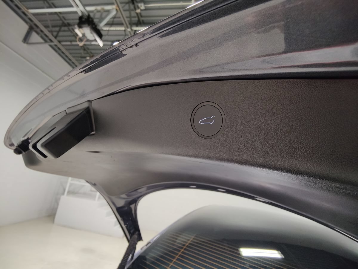 Used 2022 Tesla Model 3 Performance AWD/4WD image 10