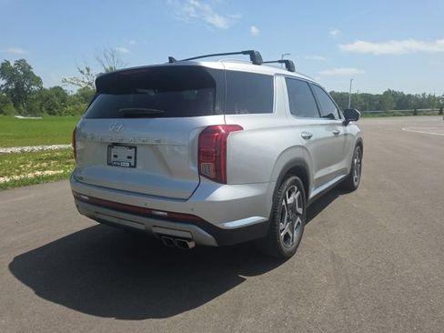 Used 2024 Hyundai Palisade Limited FWD image 8
