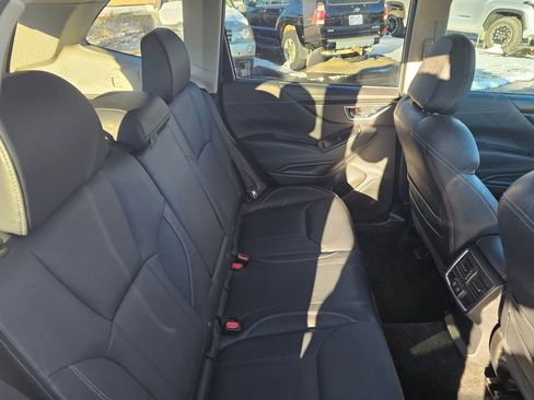 Used 2019 Subaru Forester Limited image 13