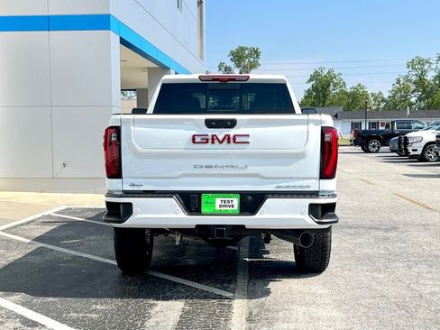 New 2025 GMC Sierra 2500 Denali w/ Denali Reserve Package image 4
