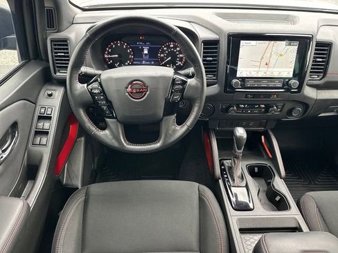 Used 2024 Nissan Frontier Pro-X image 11