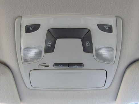 Used 2014 Toyota Sienna LE FWD image 28