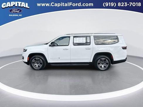 Used 2024 Jeep Wagoneer L Series II w/ Flexible Seating Group image 5