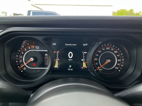 New 2025 Jeep Gladiator Sport image 12