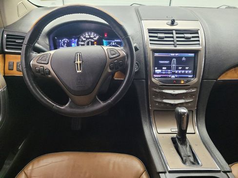 Used 2013 Lincoln MKX AWD image 22