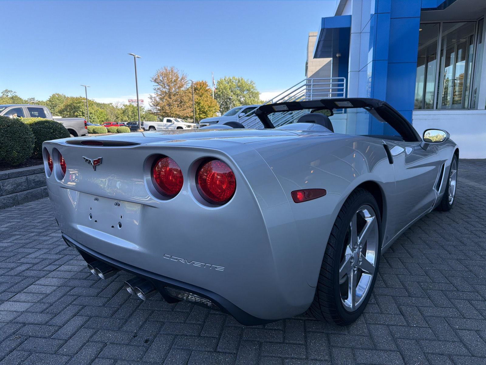 Used 2006 Chevrolet Corvette Convertible w/ Preferred Equipment Group RWD image 5