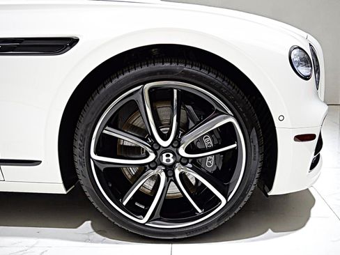 Used 2024 Bentley Flying Spur Azure AWD/4WD image 45