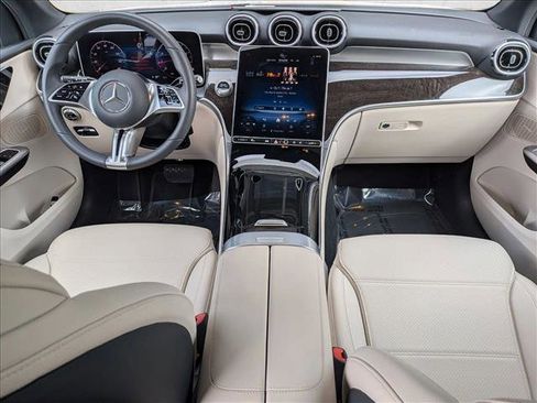 Used 2026 Mercedes-Benz GLC 300 4MATIC image 18