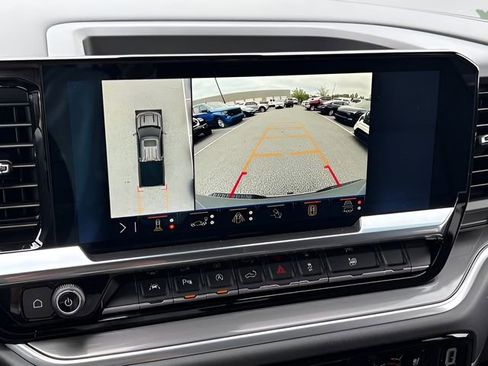 Used 2024 Chevrolet Silverado 1500 High Country image 17