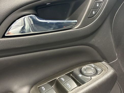 Used 2024 Chevrolet Equinox LT w/ LPO, Floor Liner Package image 17