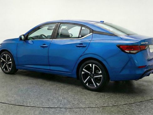 Used 2025 Nissan Sentra SV FWD image 6