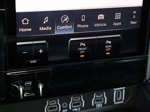 New 2026 RAM 1500 Laramie w/ Night Edition AWD/4WD image 32