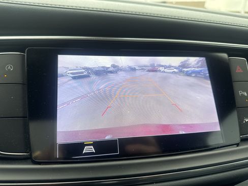 Used 2023 Buick Enclave Essence w/ Experience Buick Package image 18