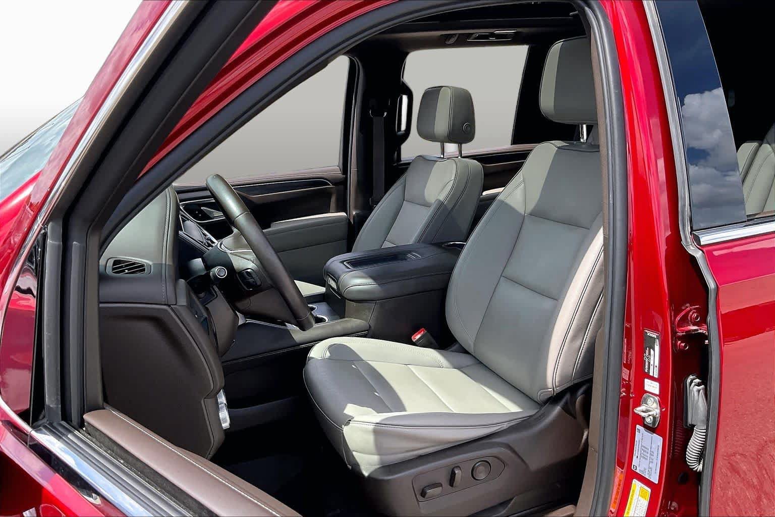 Certified 2023 GMC Yukon SLT RWD image 8