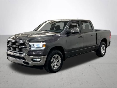 Used 2023 RAM 1500 Laramie AWD/4WD image 2