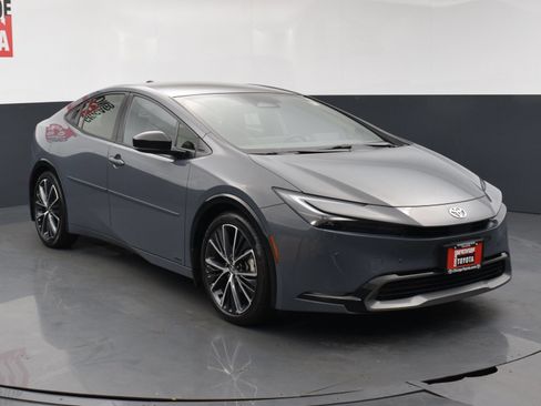 Used 2023 Toyota Prius Limited AWD/4WD image 6