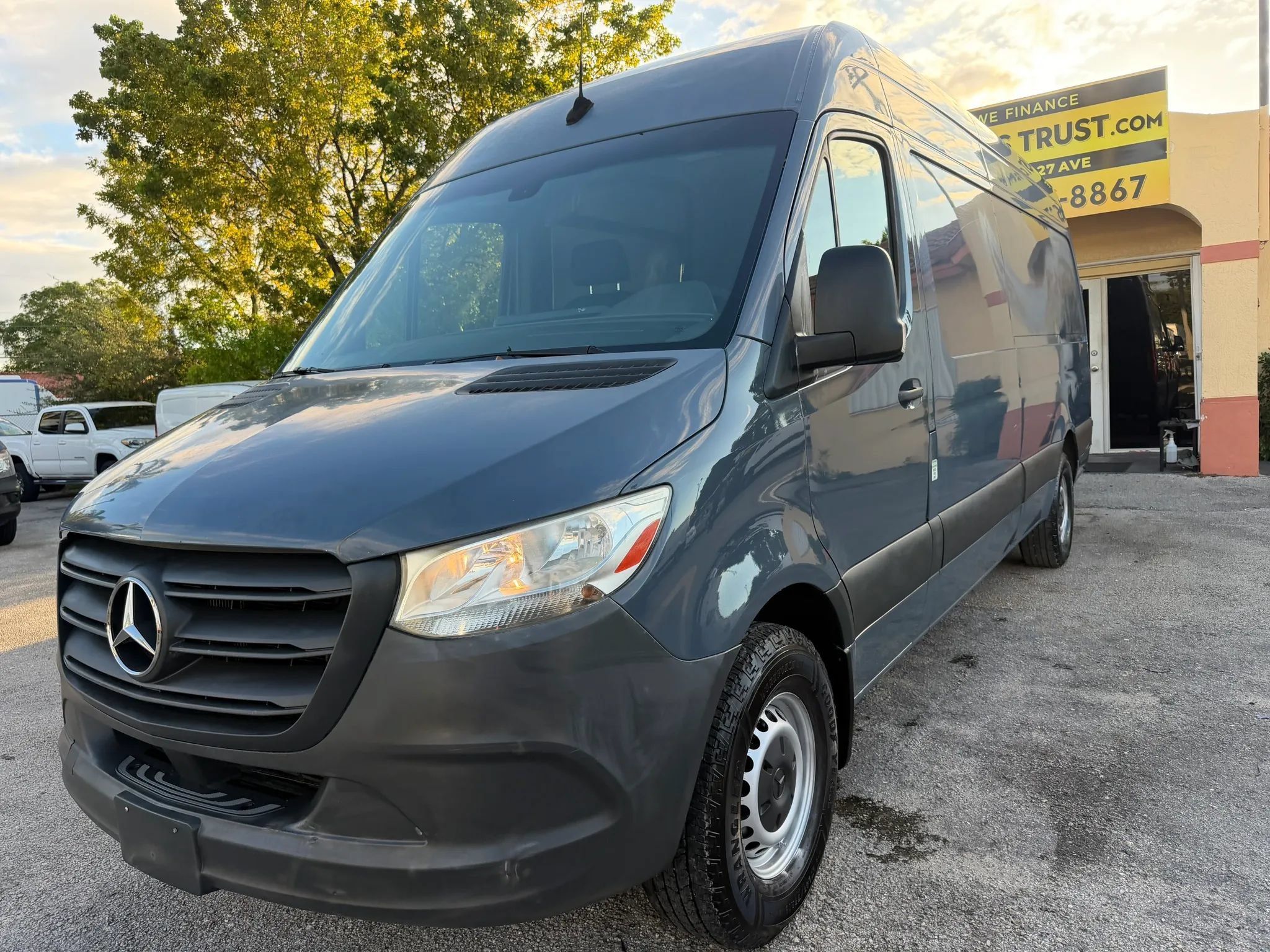 Used 2019 Mercedes-Benz Sprinter 2500 170 Extended Cargo image 2