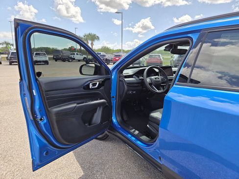 New 2026 Jeep Compass Latitude image 12
