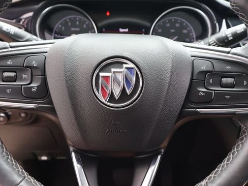 Used 2022 Buick Encore GX Essence FWD image 23