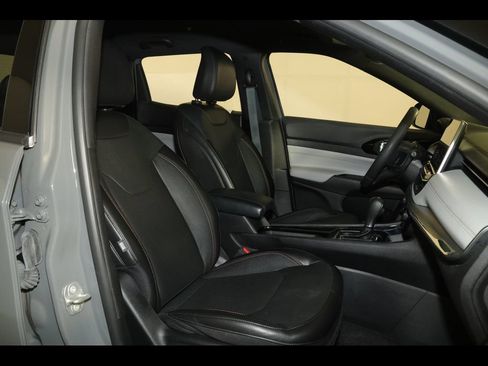 Certified 2023 Jeep Compass Limited AWD/4WD image 29