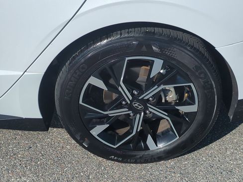 Used 2025 Hyundai Sonata SEL FWD image 31