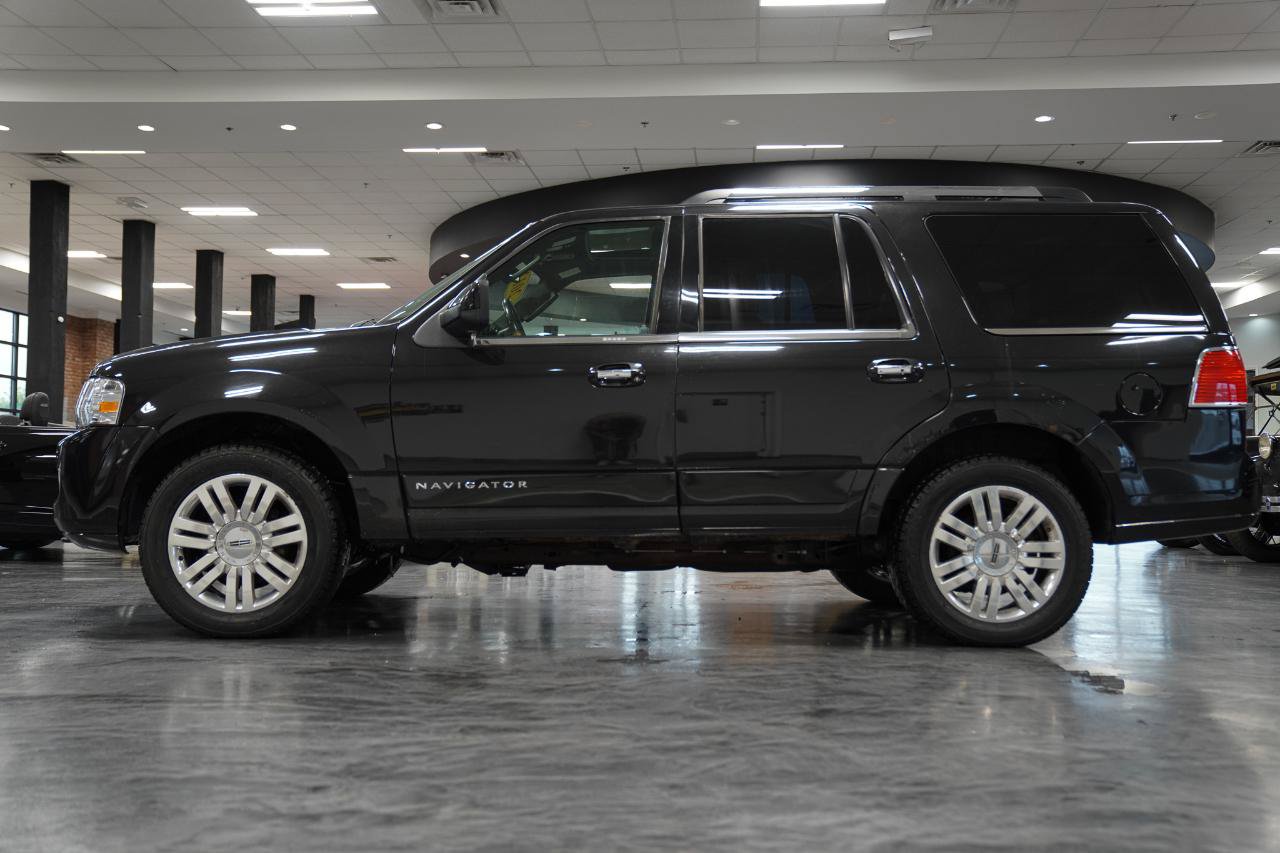 Used 2012 Lincoln Navigator 4WD image 6