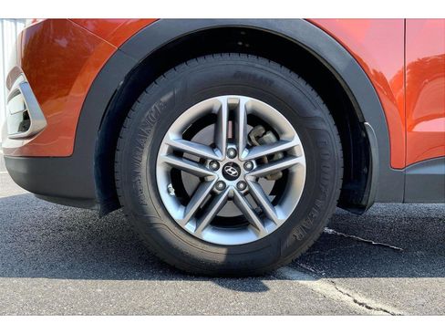 Used 2018 Hyundai Santa Fe Sport AWD/4WD image 9