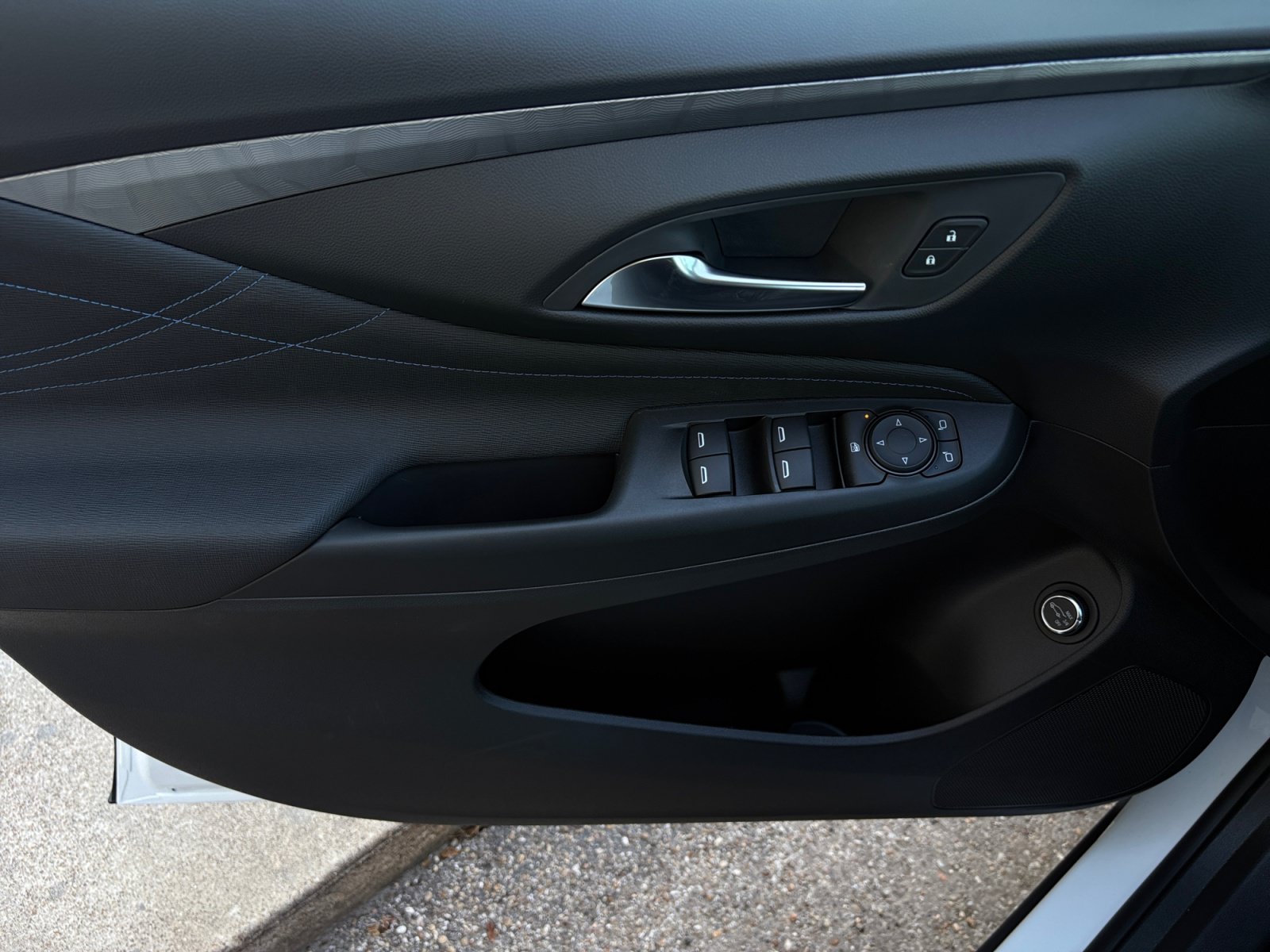 New 2026 Buick Envista Sport Touring w/ Convenience I Package FWD image 30