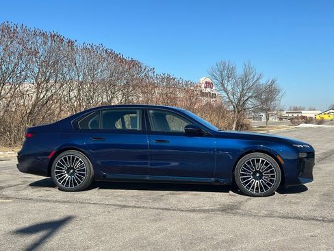 New 2026 BMW 760i xDrive AWD/4WD image 8