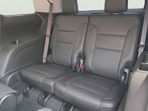 Used 2020 GMC Acadia SLT w/ Premium Package FWD image 16