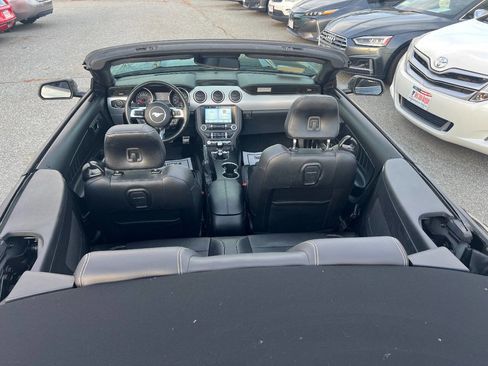 Used 2017 Ford Mustang GT Premium w/ Equipment Group 401A image 32