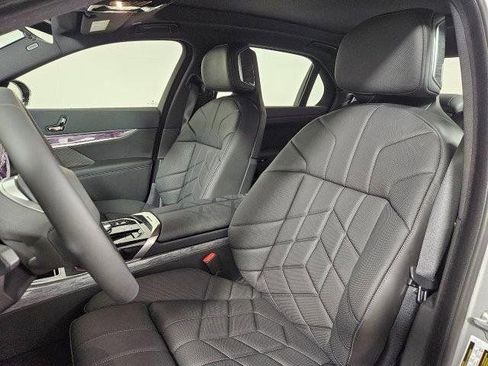 New 2024 BMW i7 eDrive50 image 13