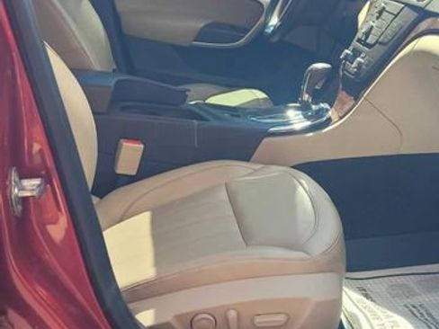 Used 2013 Buick Regal Premium FWD image 7