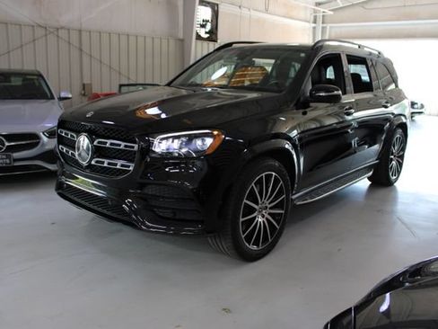 Used 2022 Mercedes-Benz GLS 450 4MATIC image 39
