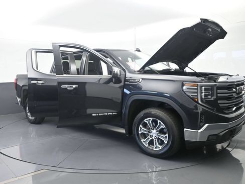 Used 2025 GMC Sierra 1500 SLT RWD image 79