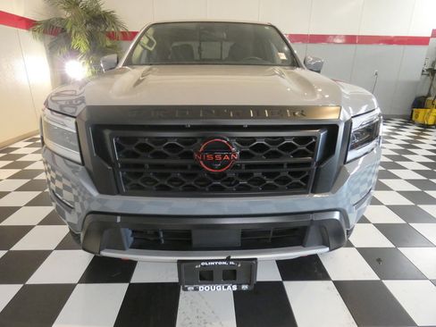 Used 2023 Nissan Frontier PRO-4X w/ Pro Convenience Package image 2
