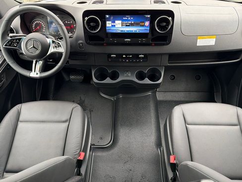 New 2026 Mercedes-Benz Sprinter 2500 image 10