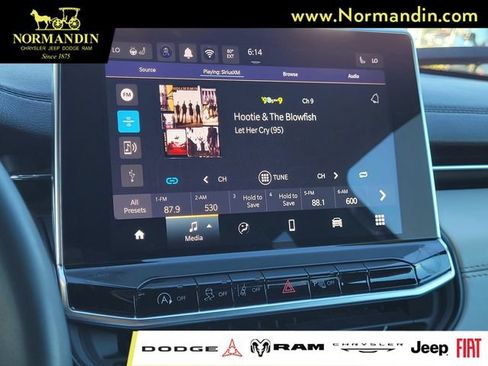 Used 2024 Jeep Compass Limited AWD/4WD image 9