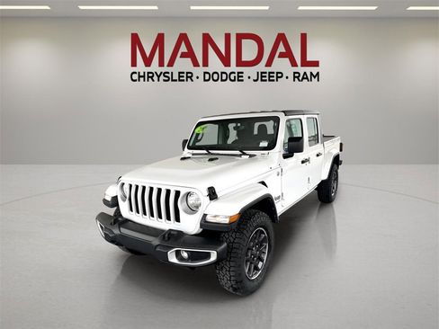 Used 2023 Jeep Gladiator Overland image 1