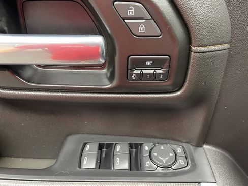 Used 2021 GMC Sierra 1500 AT4 w/ Technology Package image 9