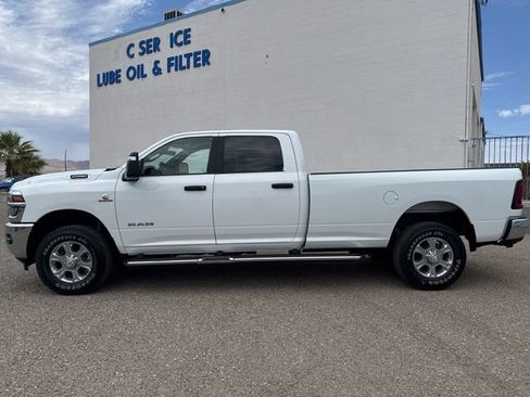 Used 2025 RAM 2500 Big Horn AWD/4WD image 2