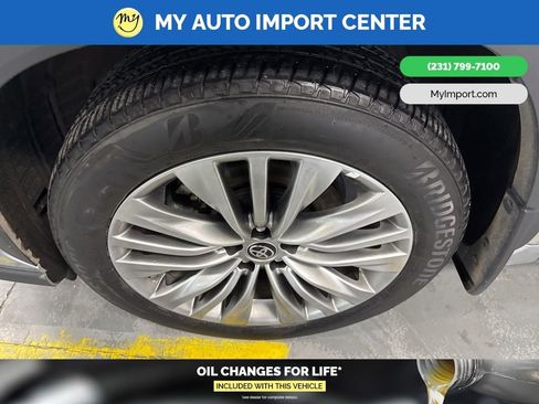 Used 2022 Toyota Highlander Platinum image 9