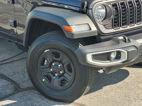 New 2026 Jeep Gladiator Sport image 6