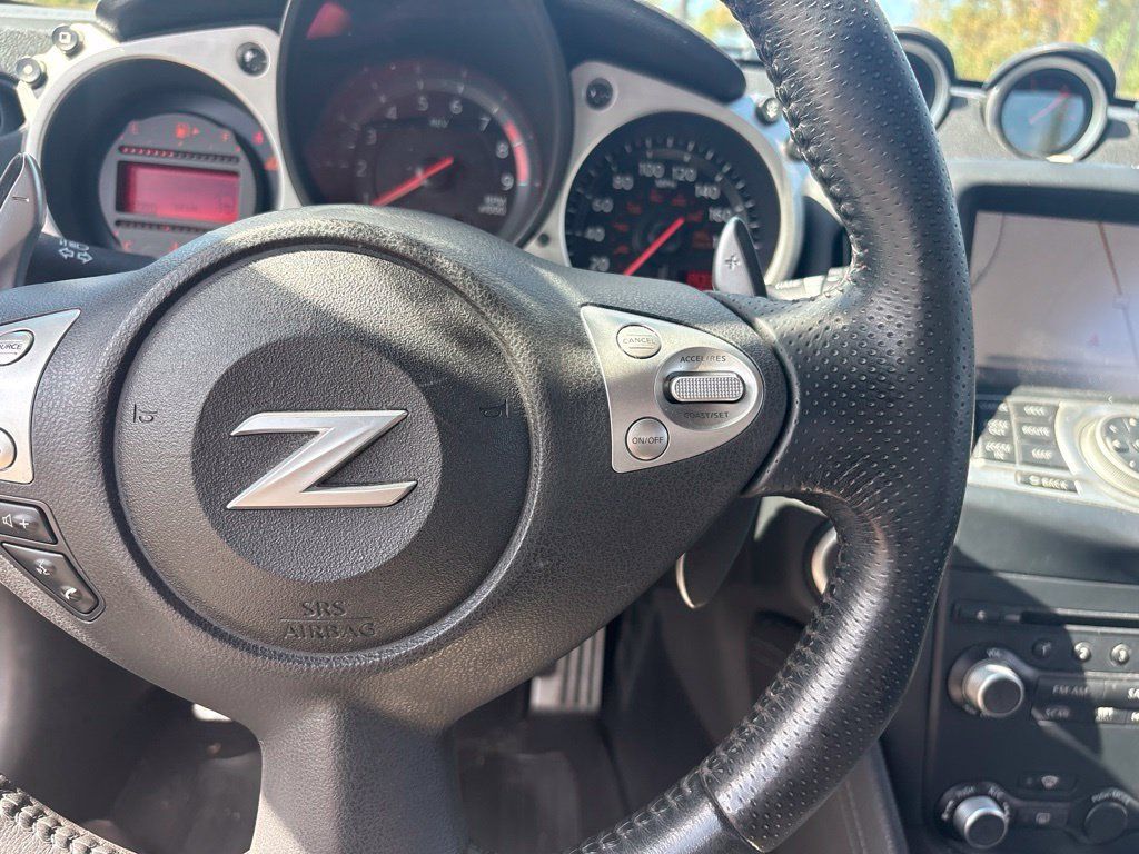 Used 2013 Nissan 370Z Touring w/ Sport Pkg RWD image 28
