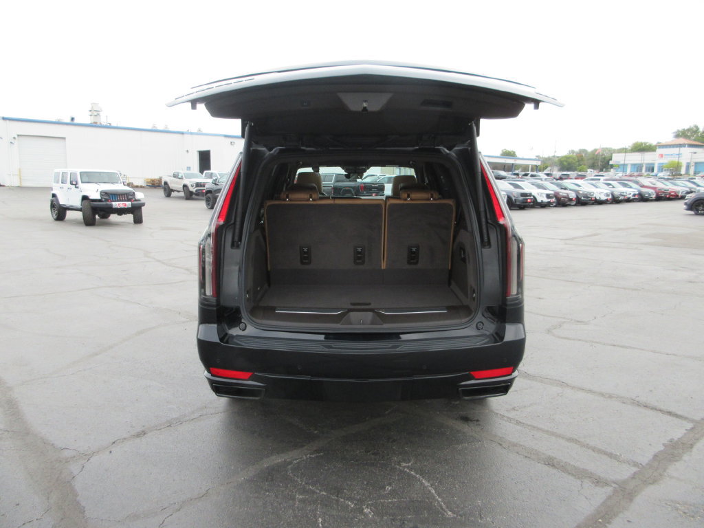 Certified 2022 Cadillac Escalade Sport w/ Touring Package AWD/4WD image 8