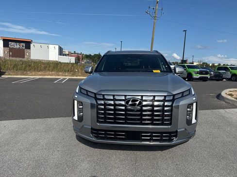 Used 2023 Hyundai Palisade Calligraphy FWD image 6