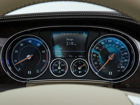 Used 2016 Bentley Continental GT AWD/4WD image 34