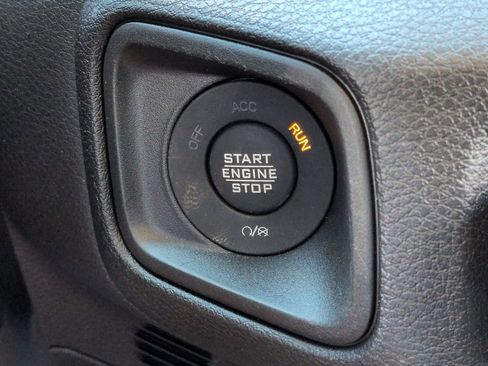 Used 2025 Jeep Gladiator Sport AWD/4WD image 27