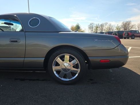 Used 2003 Ford Thunderbird image 20